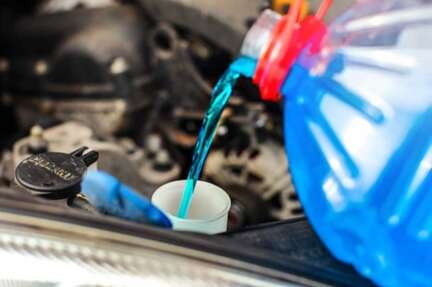 Choose the Right Windshield Washer Fluid for Your Vehicle