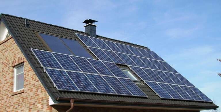 The Role of a Solar Technician in Home Solar Installations