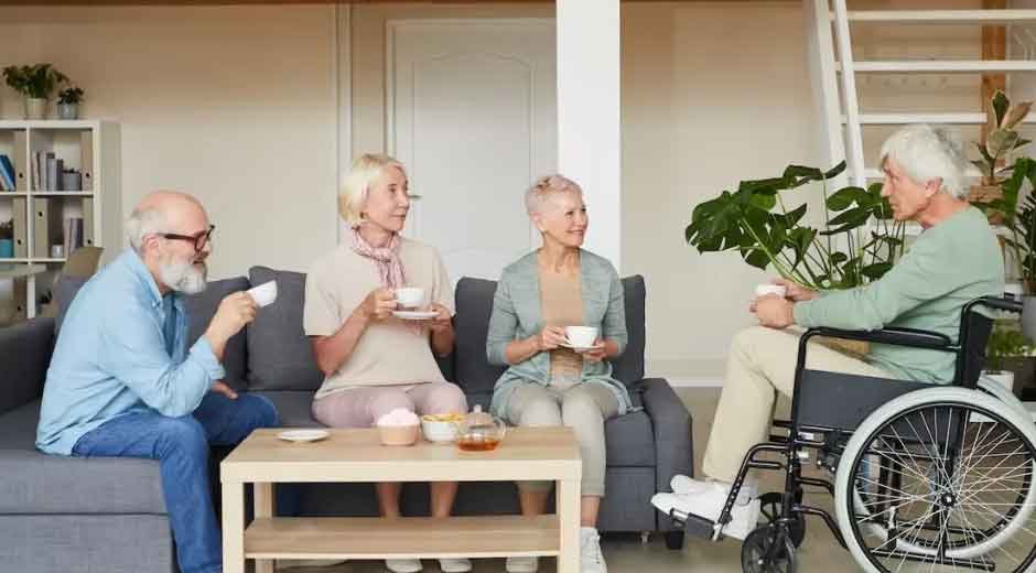 Is-Assisted-Living-Worth-the-Cost-Pros,-Cons,-and-Comparisons