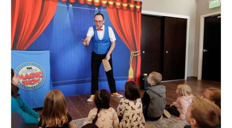 Magic-Shows-Entertainment-That-Will-Keep-Kids-and-Adults-Amazed