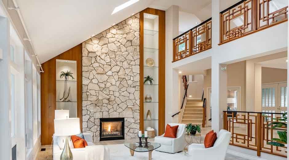 Maximizing-Natural-Light-with-Modern-Door-Solutions