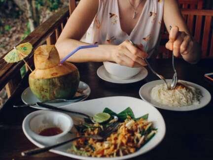 The Reasons Why Travelling In Thailand & Eating Out – Go Hand In Hand